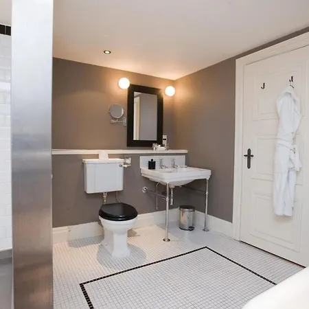 Du Vin Hotel 4*